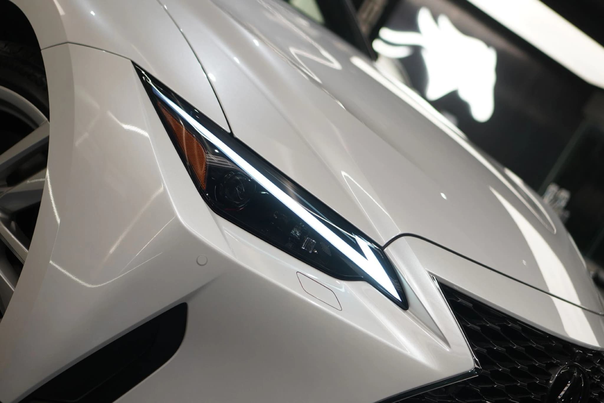LEXUS IS 300H EXECUTIVE — view 13 of 13
