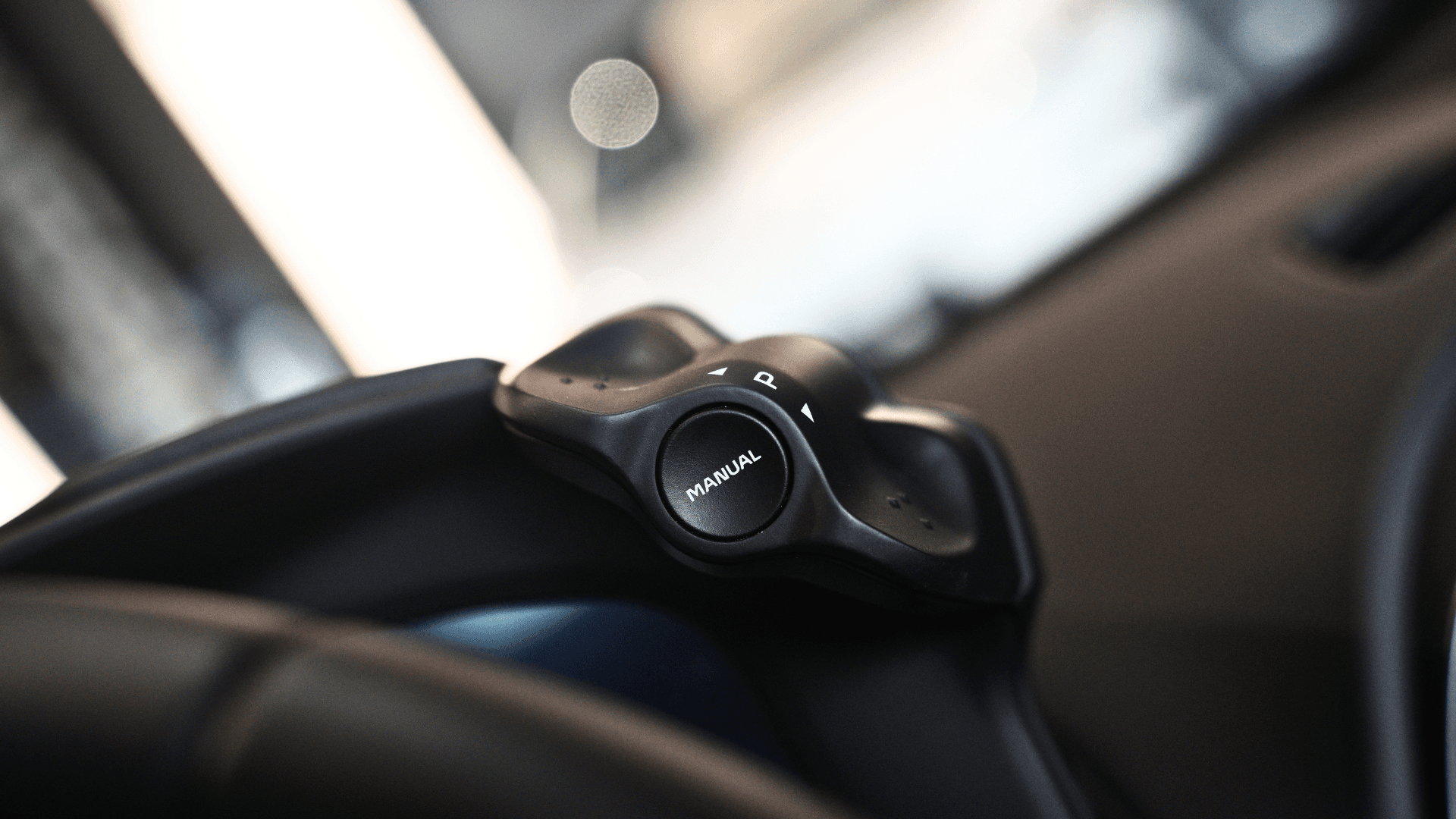 MCLAREN ARTURA — view 18 of 20