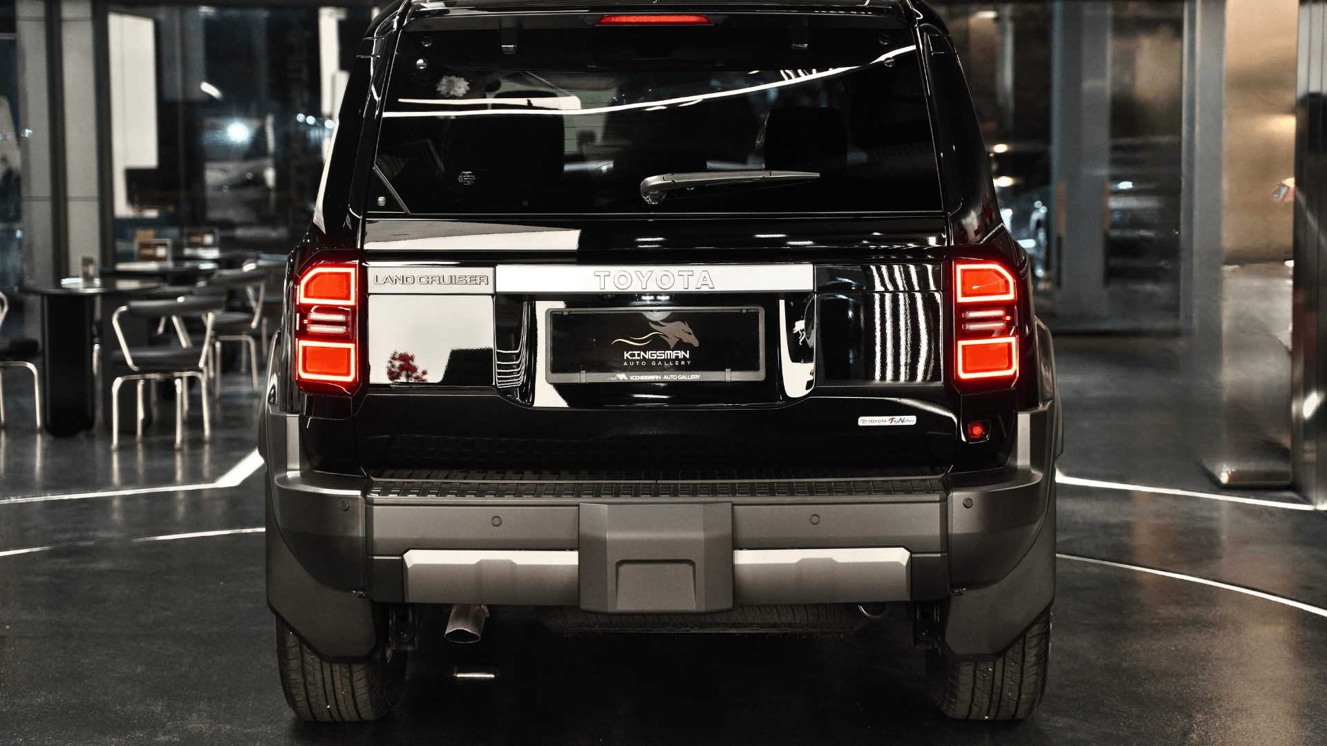 Land Cruiser Prado 250 VX Japan Spec — view 5 of 28