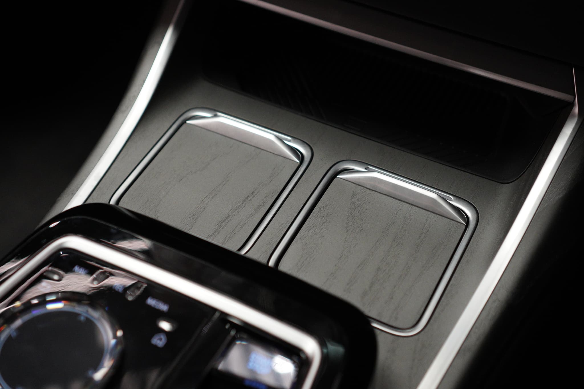 BMW i7 XDRIVE60 — view 12 of 15