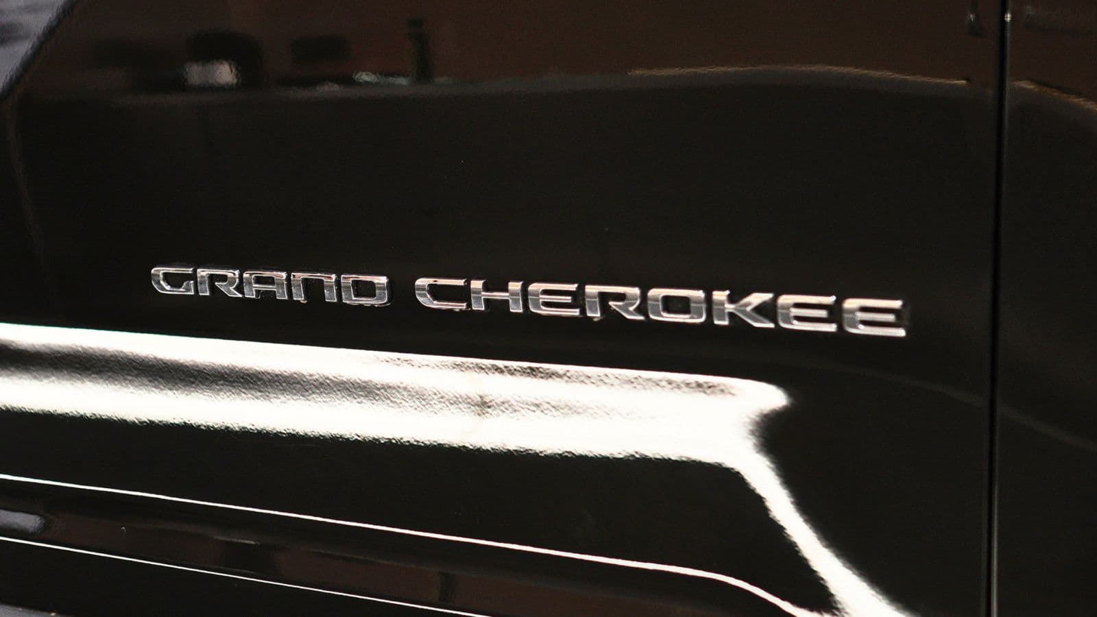 JEEP GRAND CHEROKEE 2.0T — view 7 of 25