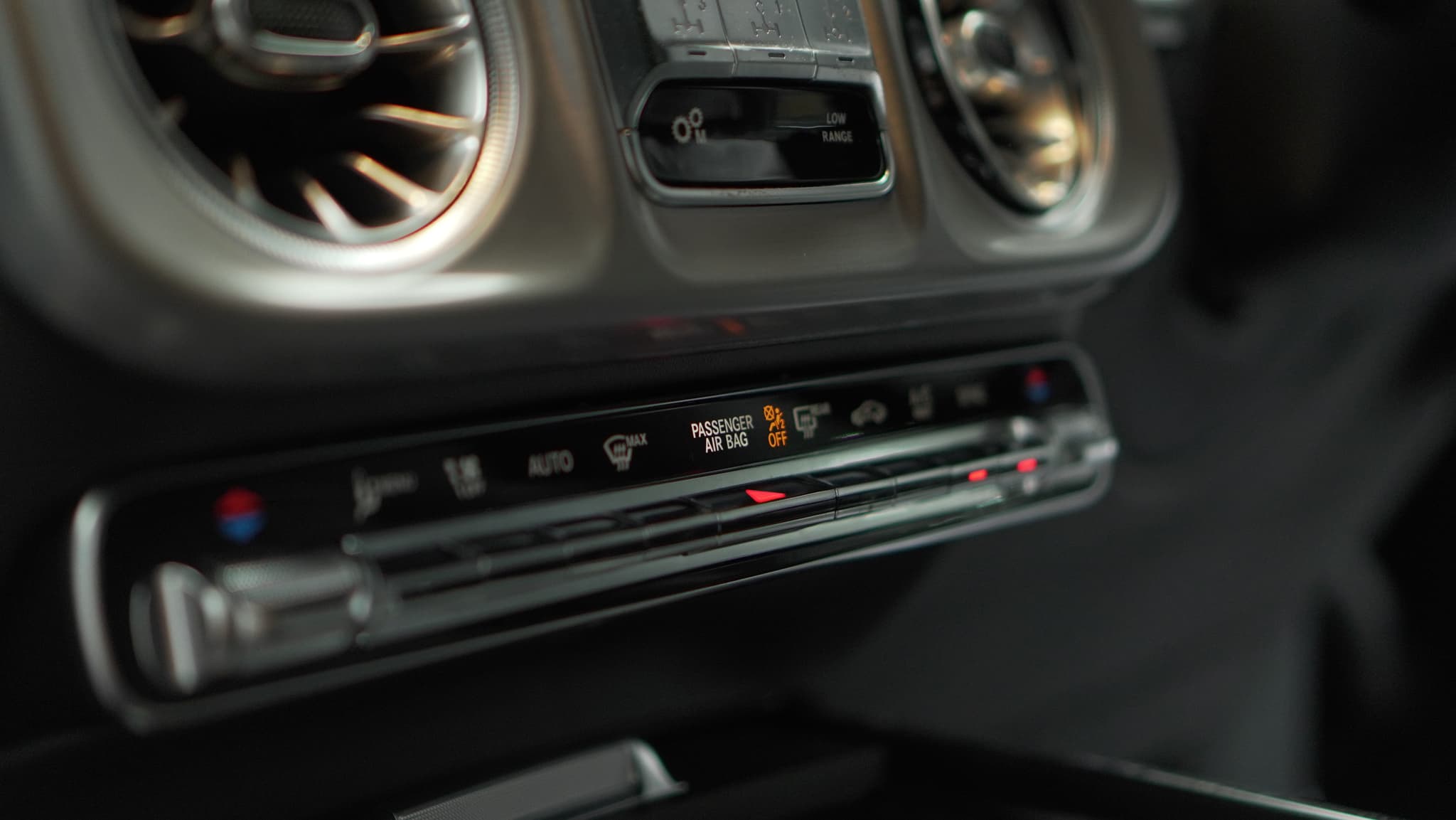 Mercedes G500 — view 12 of 13
