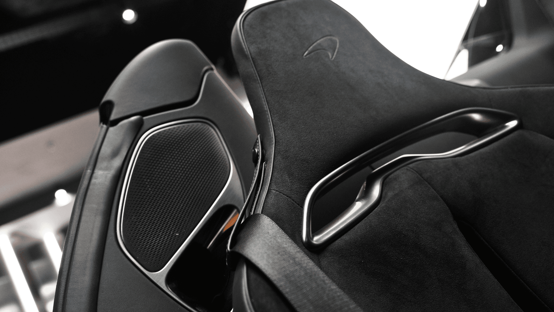 MCLAREN ARTURA SPIDER — view 11 of 20