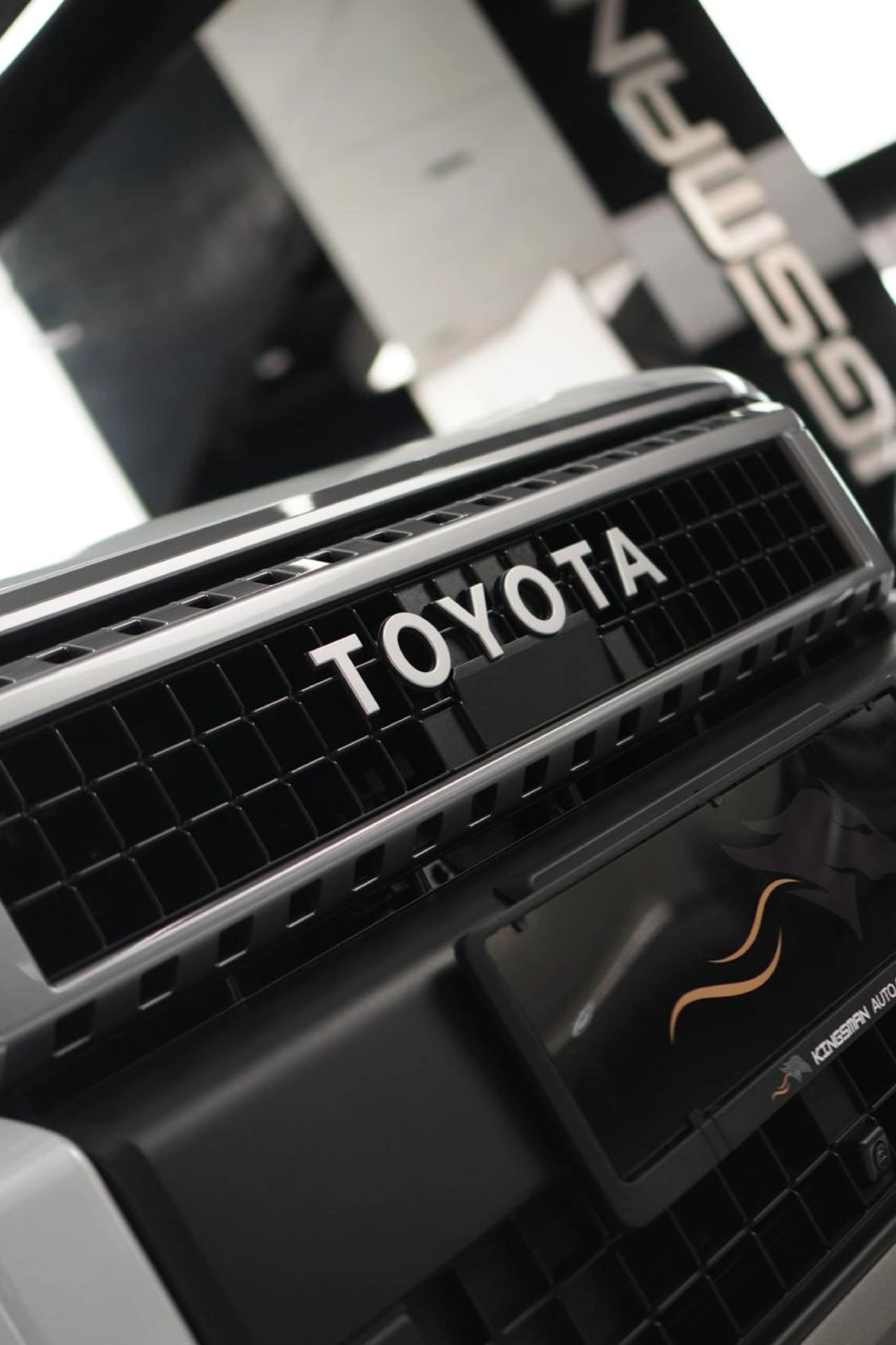 TOYOTA LAND CRUISER 250 VX — view 5 of 13