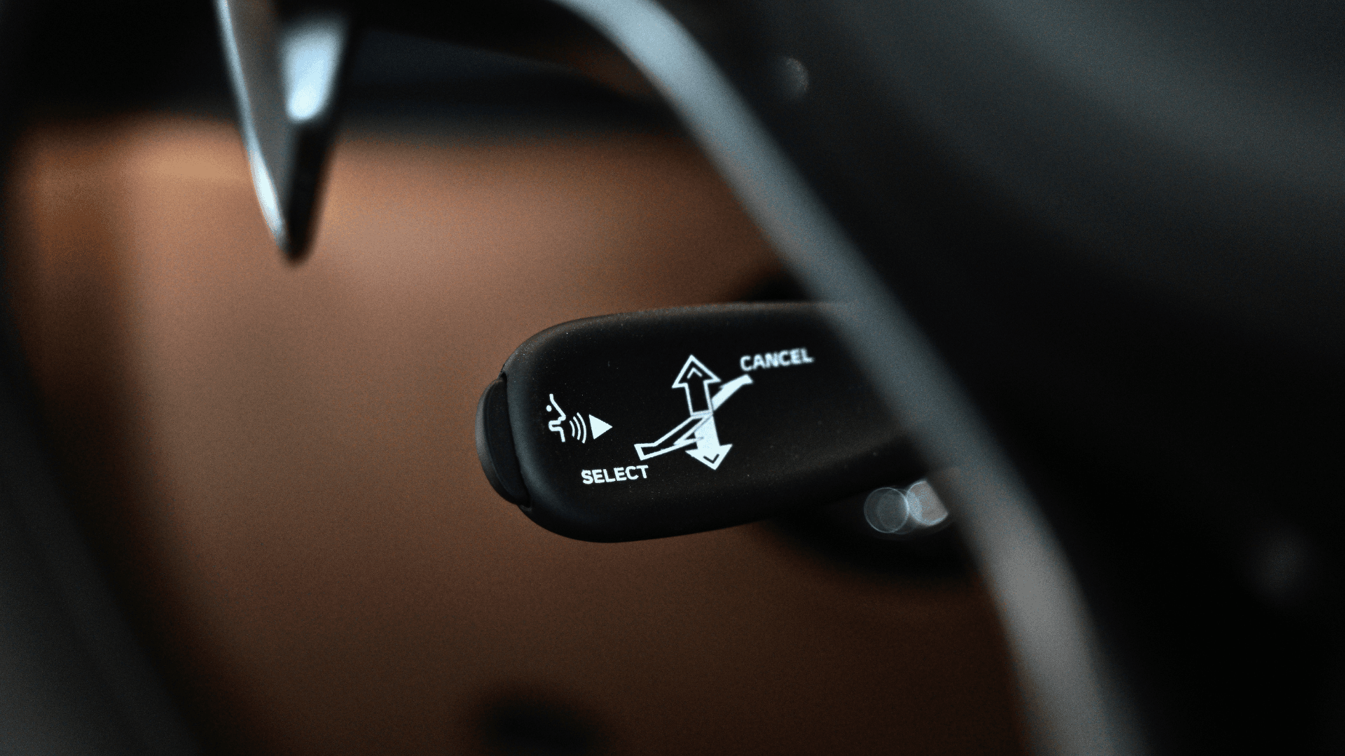 MCLAREN ARTURA — view 15 of 20