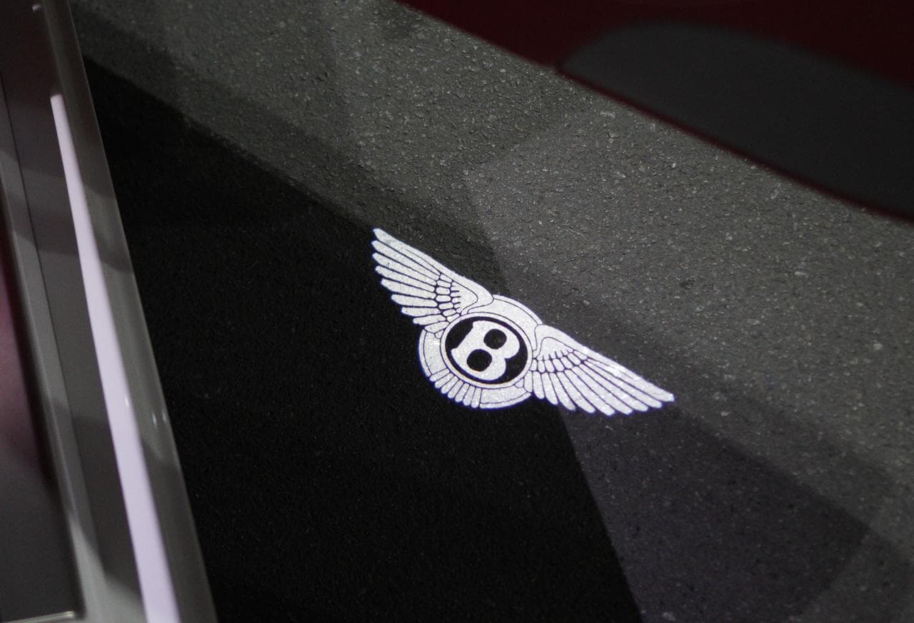 BENTLEY CONTINENTAL GT AZURE V8 — view 6 of 13