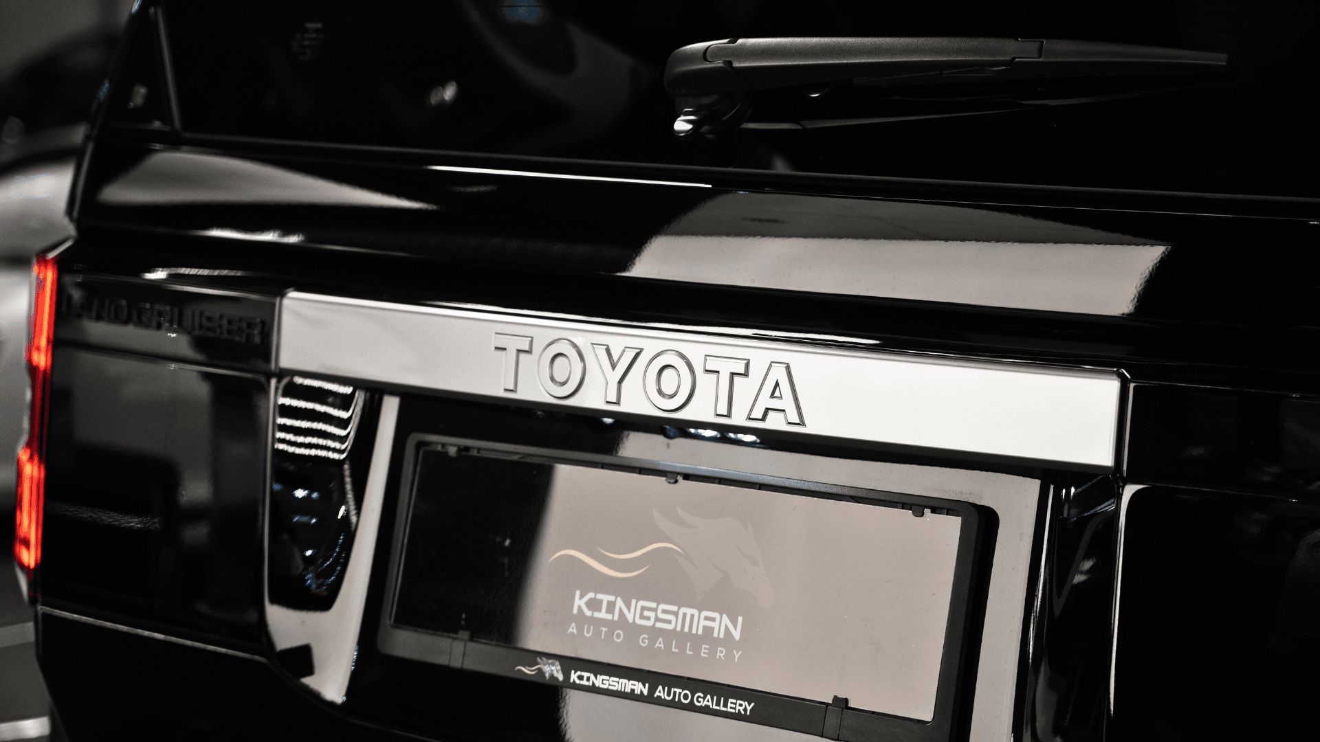 Land Cruiser Prado 250 VX Japan Spec — view 9 of 28