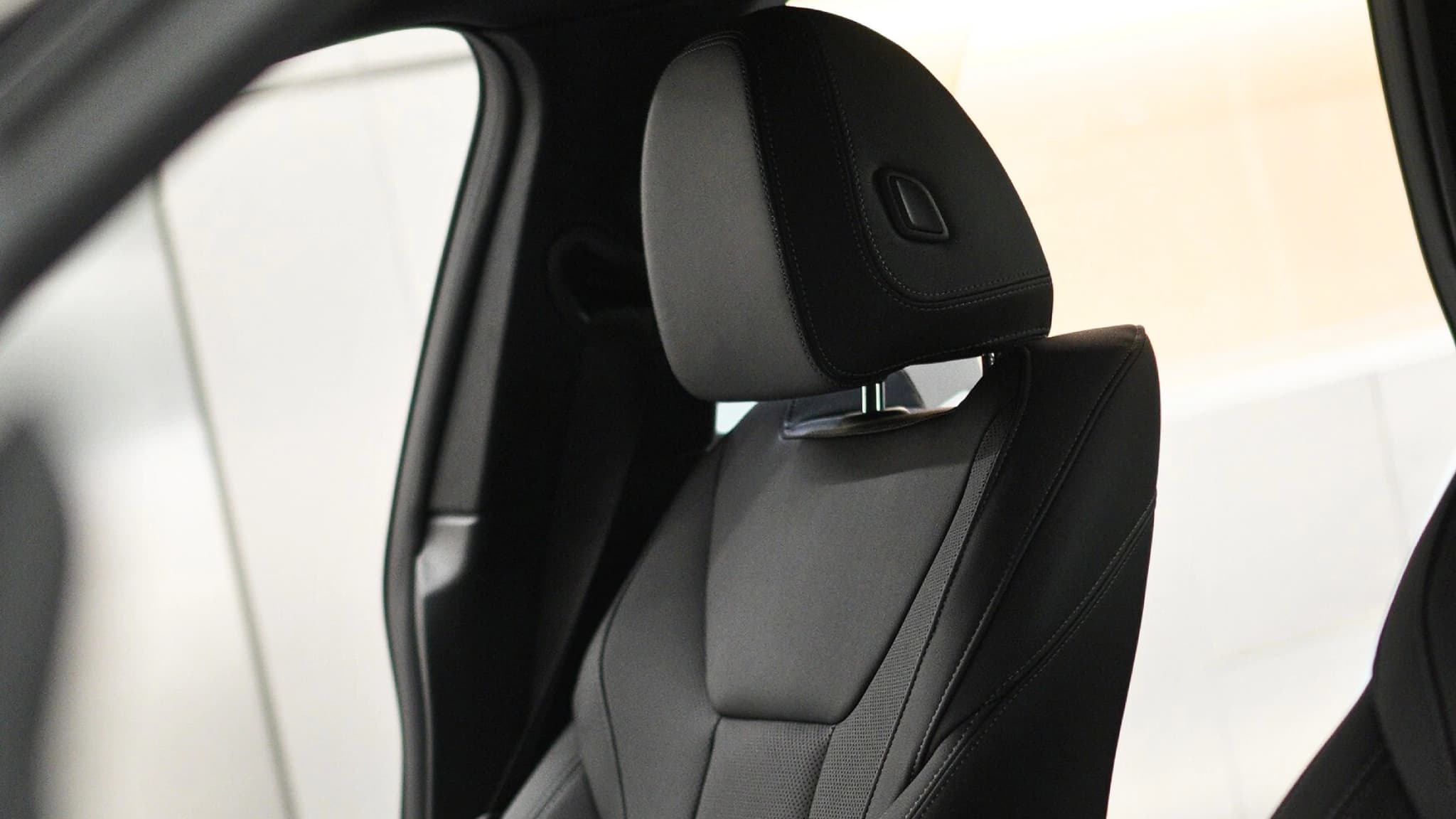 BMW i4 EDRIVE35 — view 14 of 16
