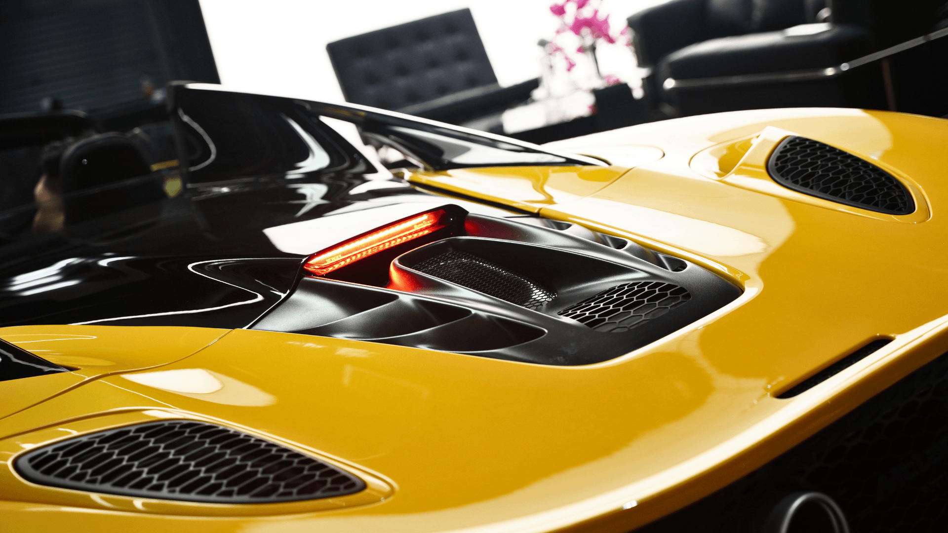 MCLAREN ARTURA SPIDER — view 6 of 20