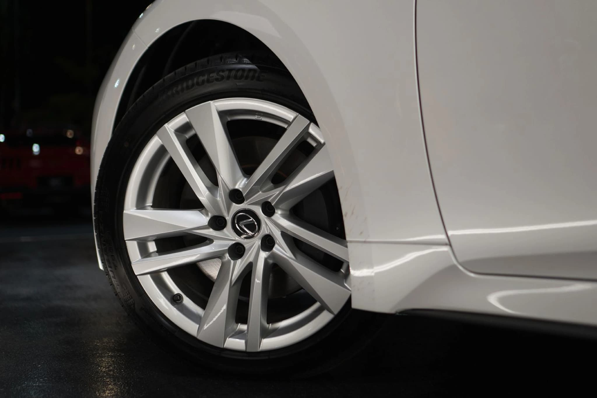 LEXUS IS 300H EXECUTIVE — view 12 of 13