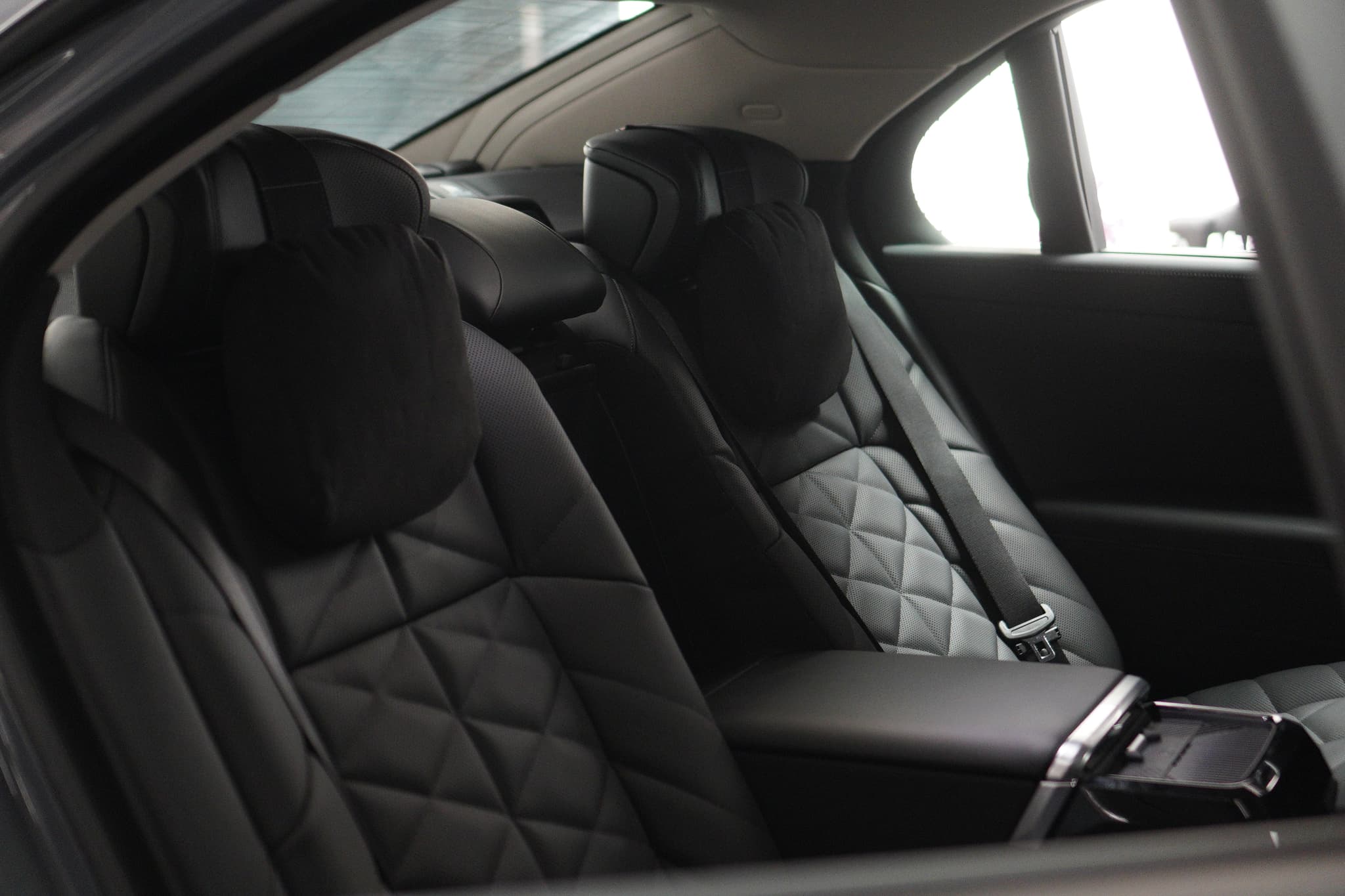 BMW i7 XDRIVE60 — view 14 of 15