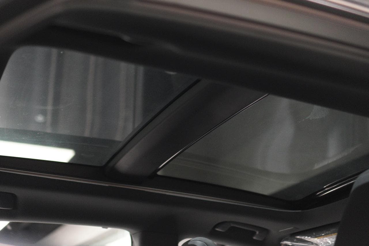 LEXUS RX350H LUXURY — view 12 of 17
