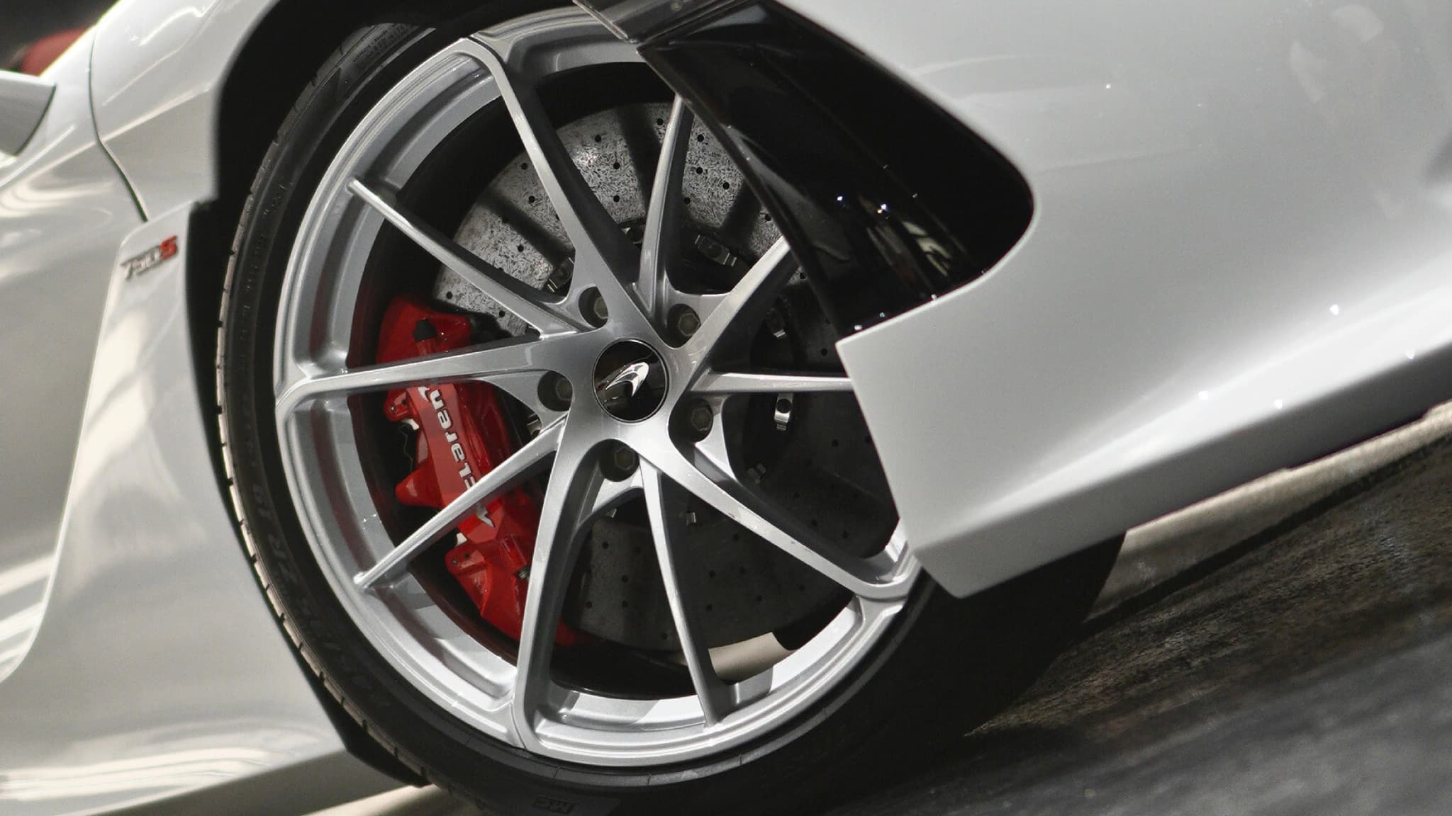 MCLAREN 750S SPIDER — view 9 of 20