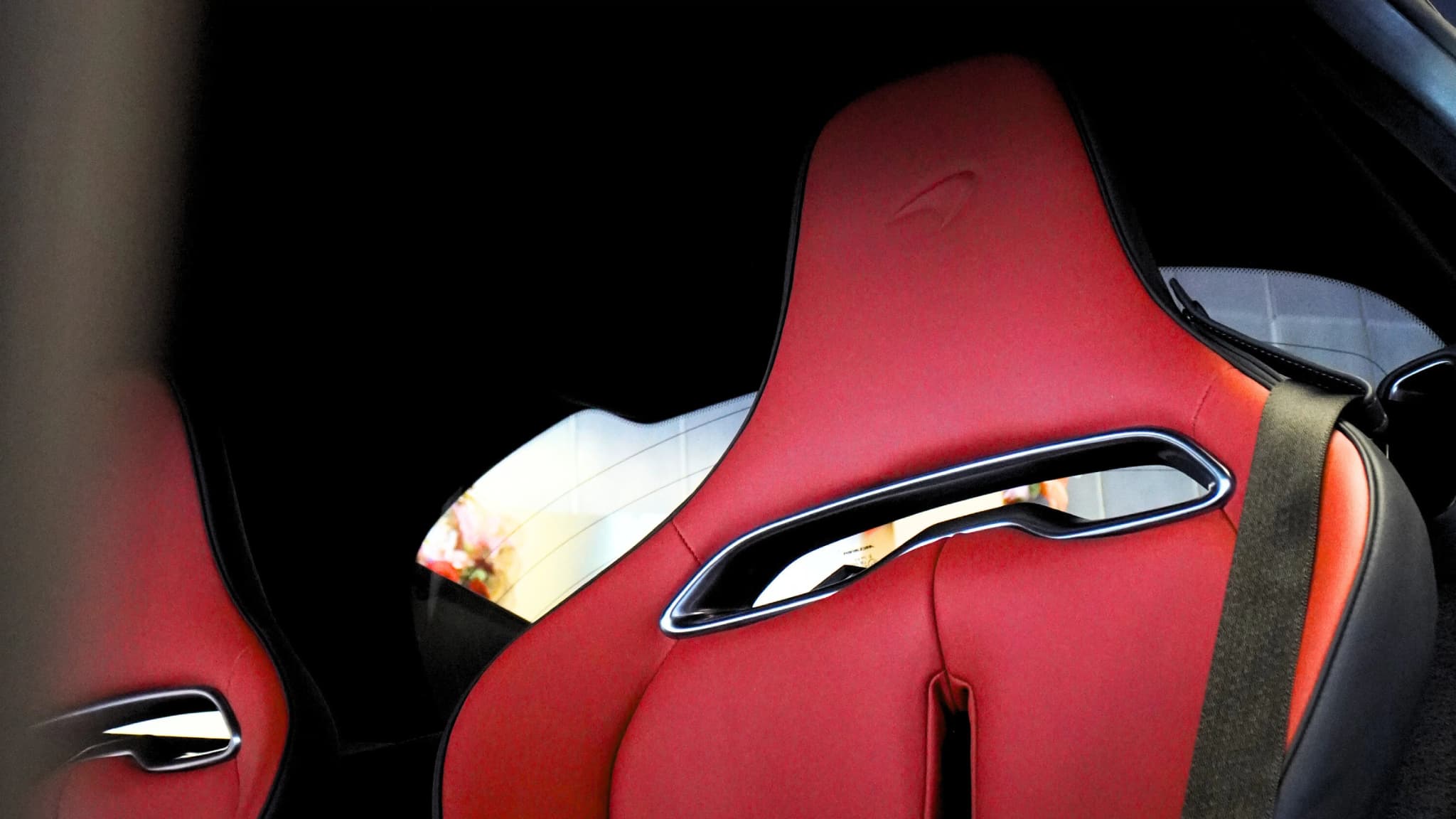 MCLAREN ARTURA — view 10 of 11