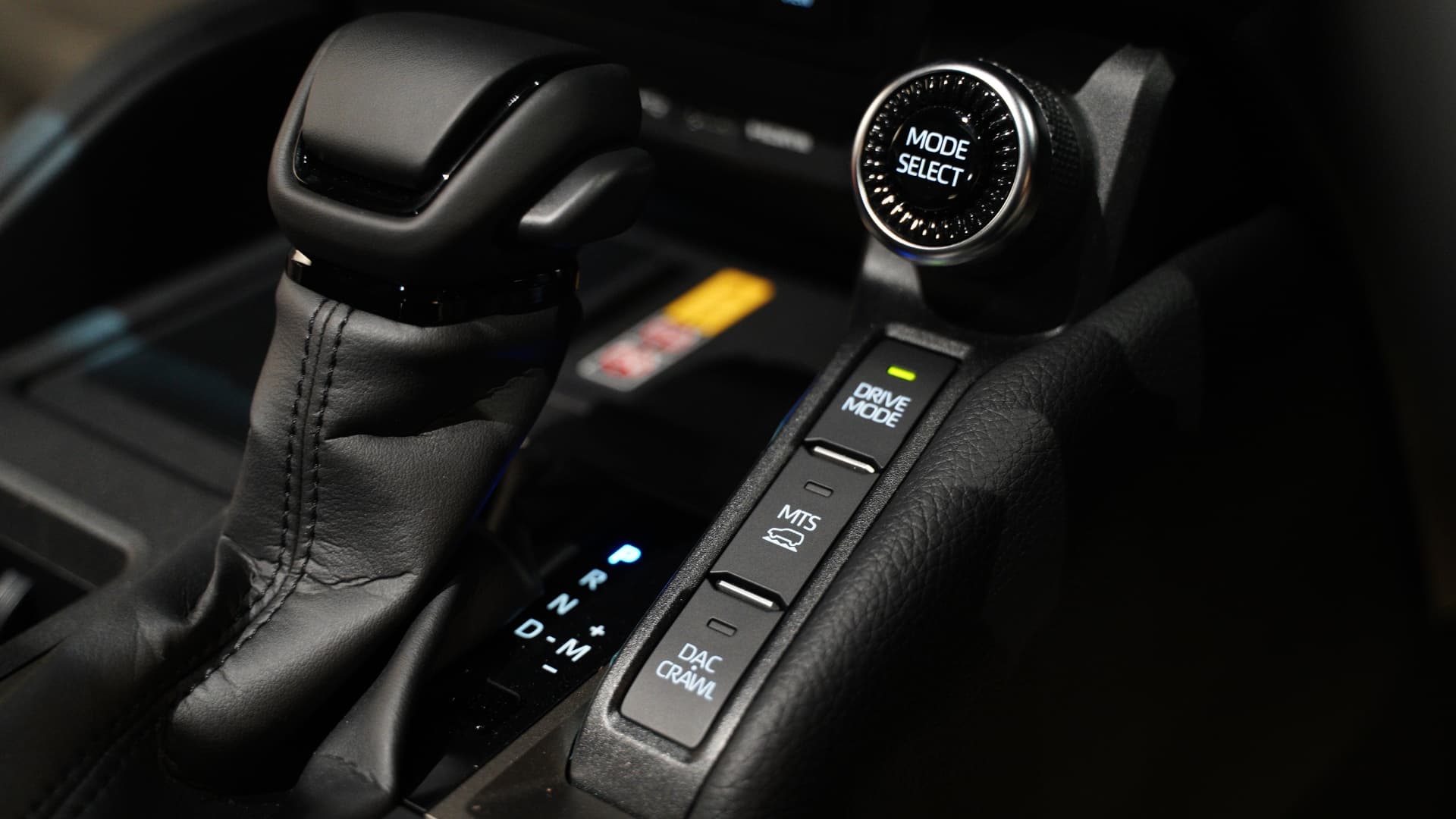 TOYOTA LAND CRUISER 250 ZX — view 9 of 12