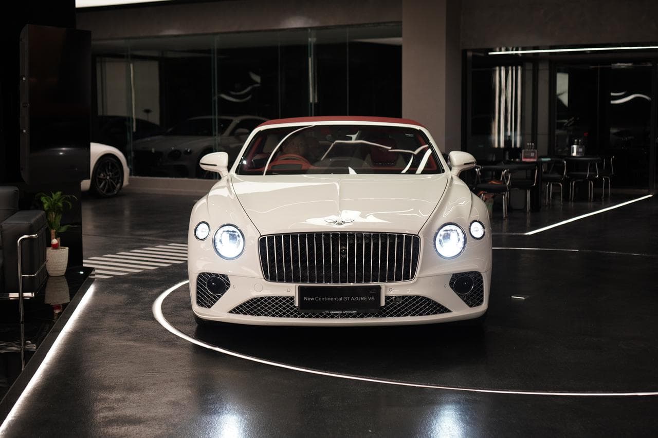 BENTLEY CONTINENTAL GT CONVERTIBLE AZURE V8 — photo 2 of 4