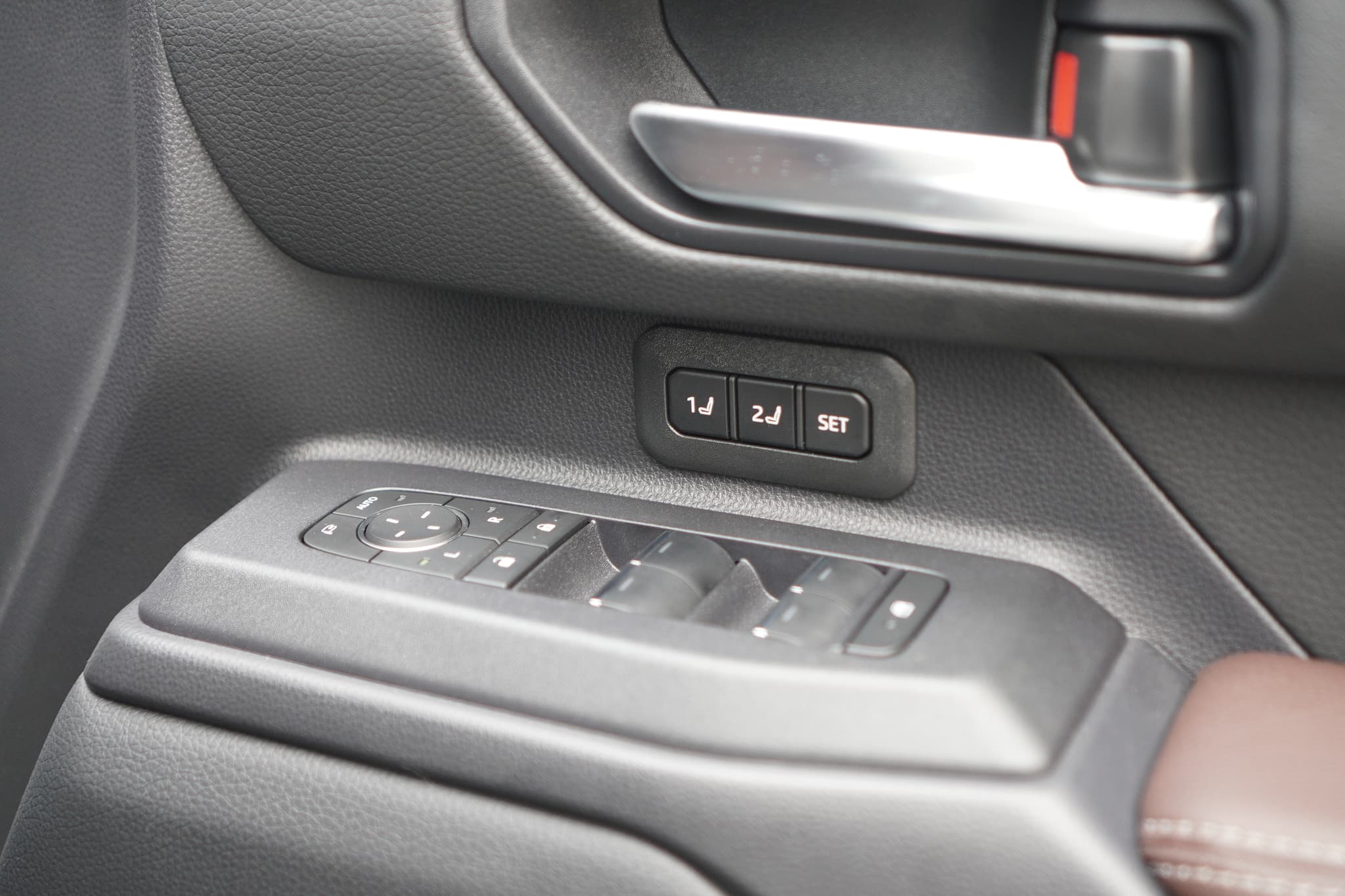 TOYOTA LAND CRUISER 250 ZX FIRST EDITION (MODELISTA) — view 13 of 30