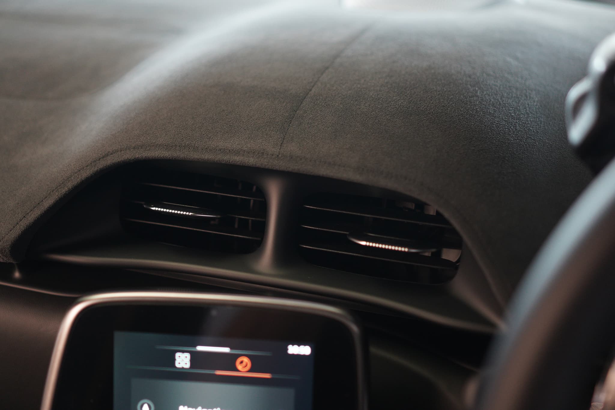 MCLAREN ARTURA — view 7 of 10