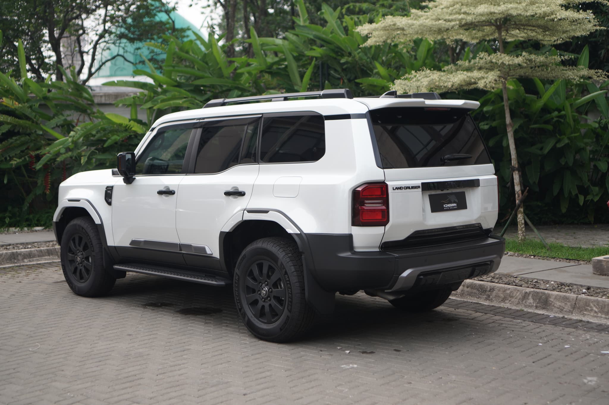 TOYOTA LAND CRUISER 250 ZX FIRST EDITION (MODELISTA) — view 27 of 30