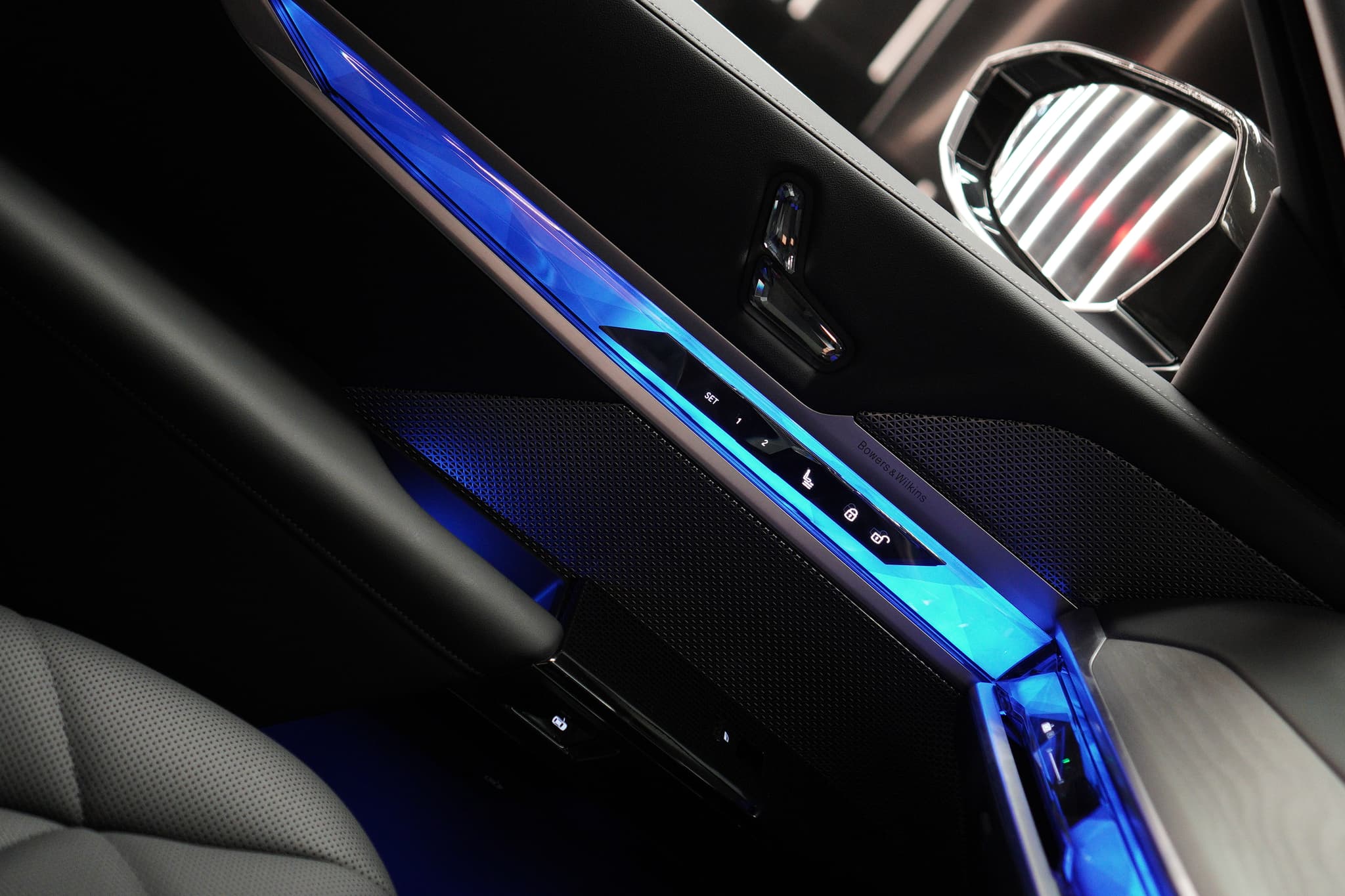 BMW i7 XDRIVE60 — view 10 of 15