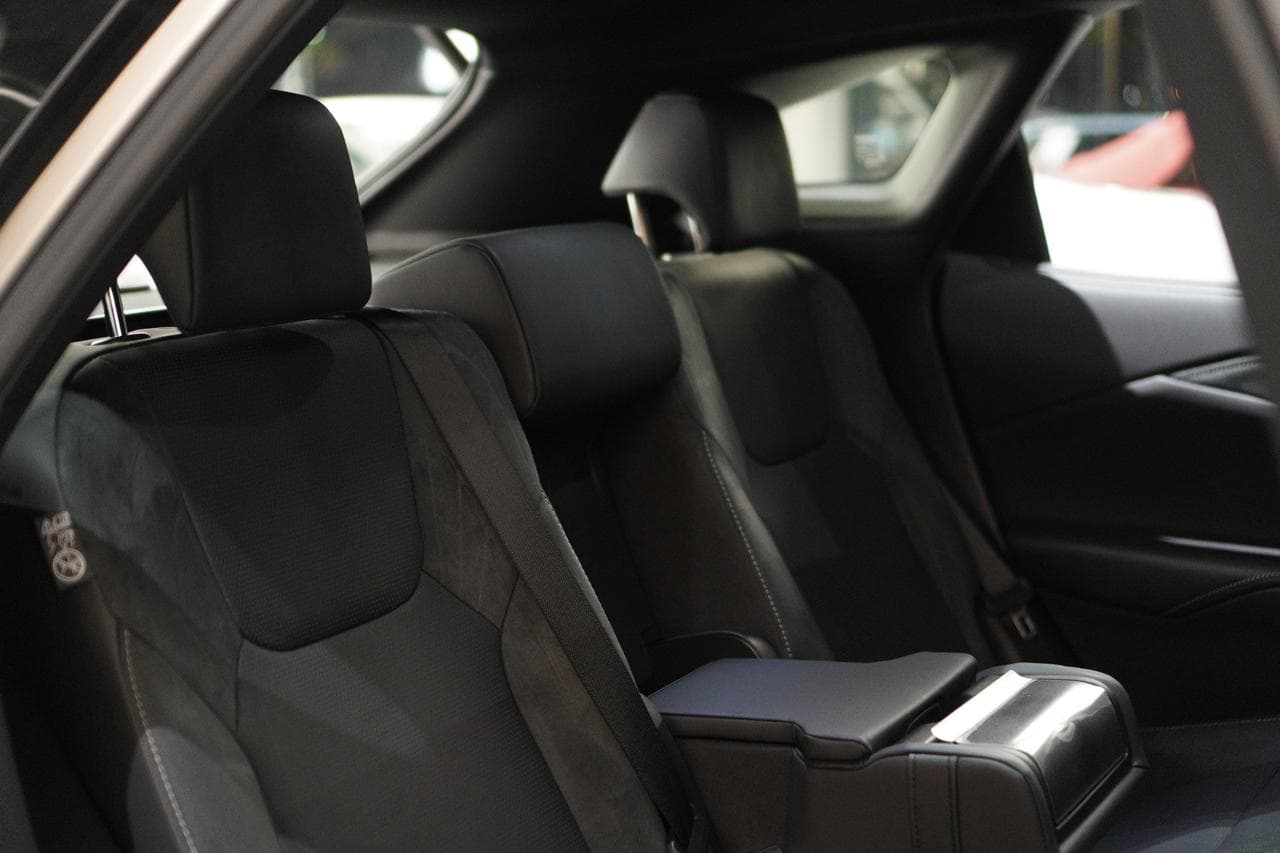 LEXUS RX350H LUXURY — view 10 of 17