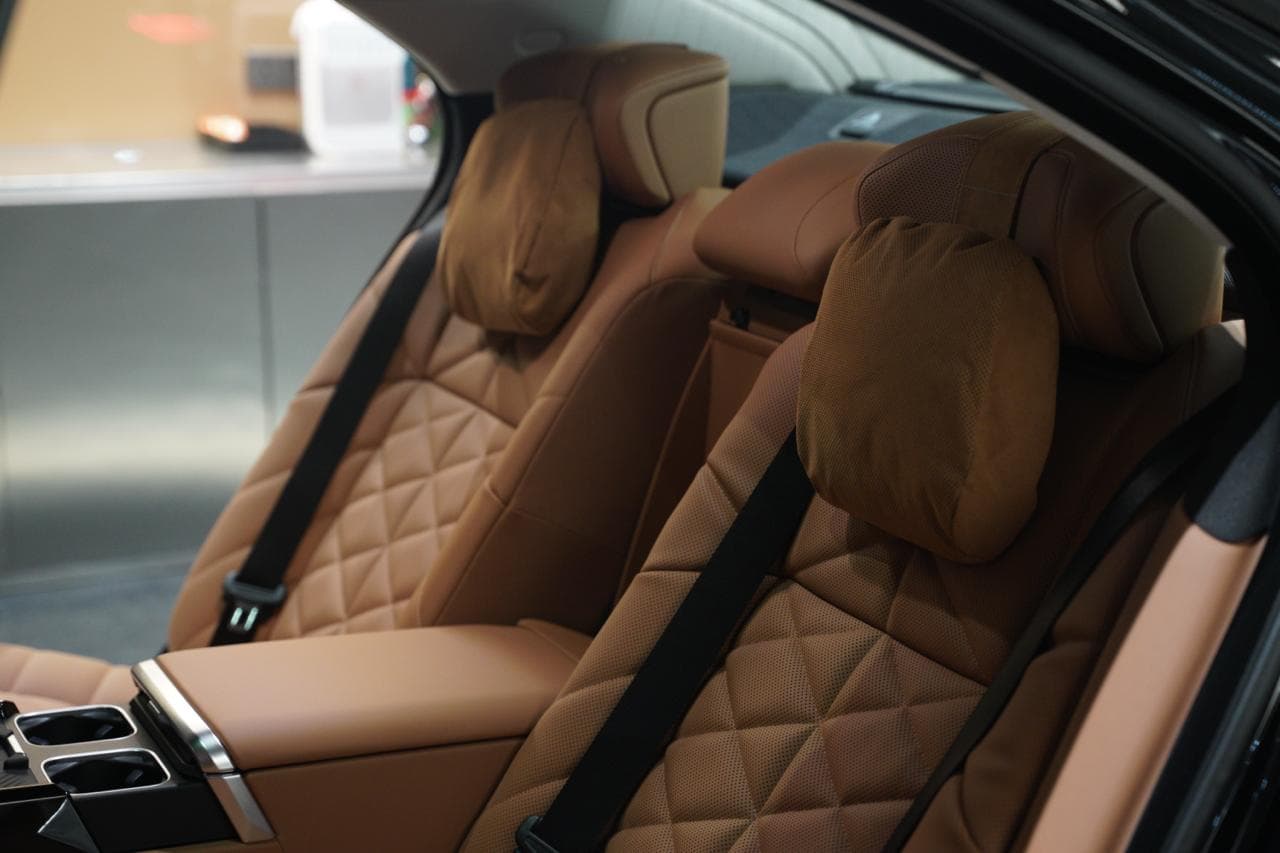 BMW EDRIVE50 PINNACLE — view 12 of 14