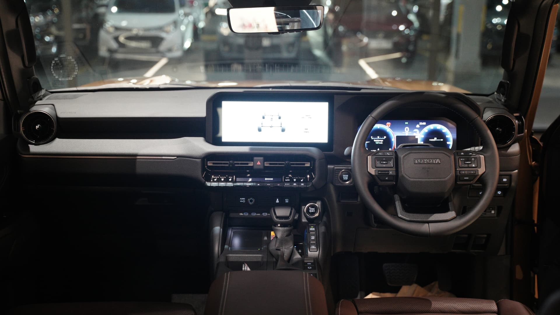 TOYOTA LAND CRUISER 250 ZX — view 6 of 12
