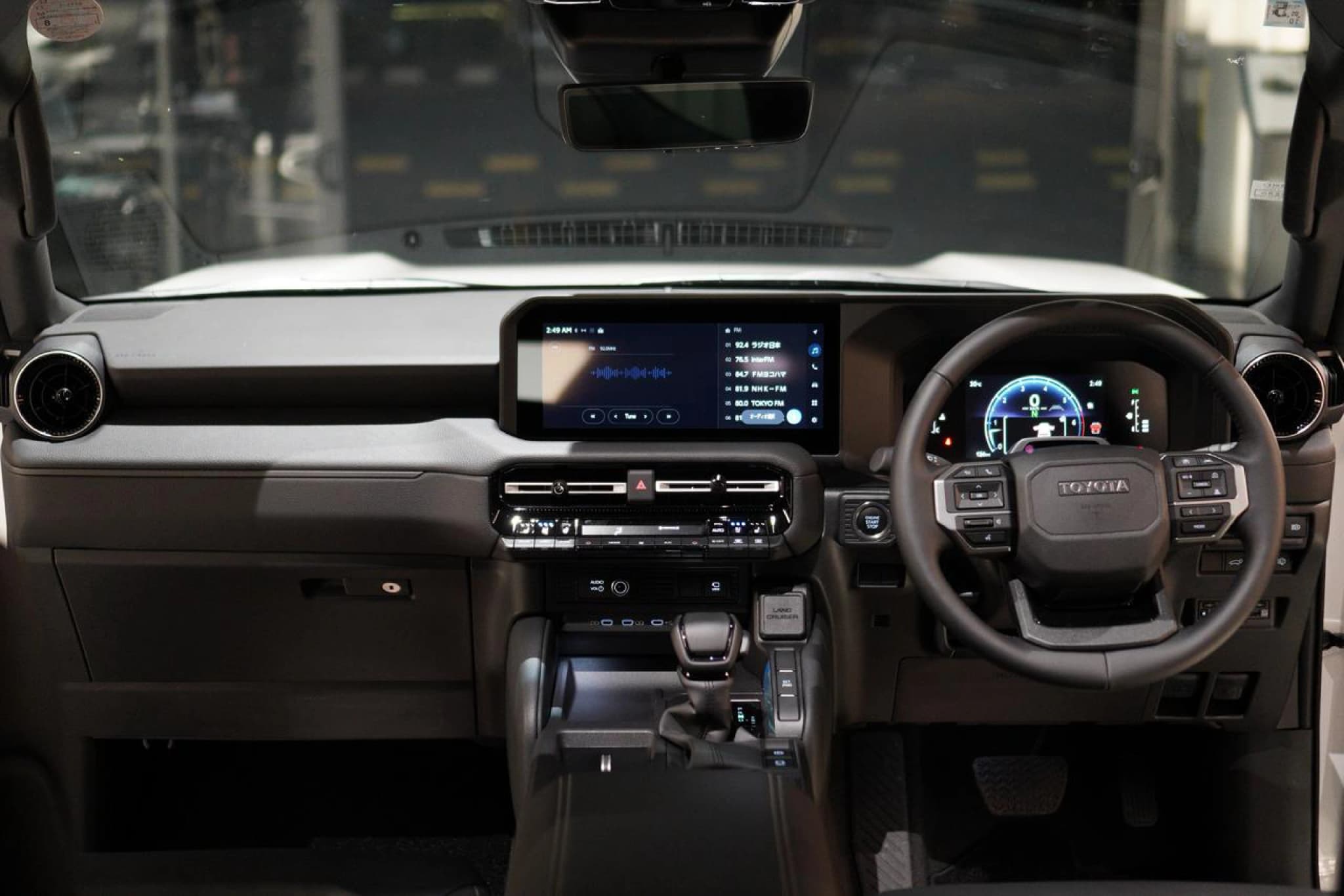 TOYOTA LAND CRUISER 250 VX — view 13 of 13