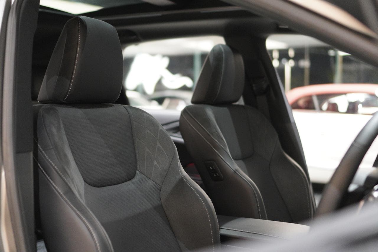 LEXUS RX350H LUXURY — view 9 of 17