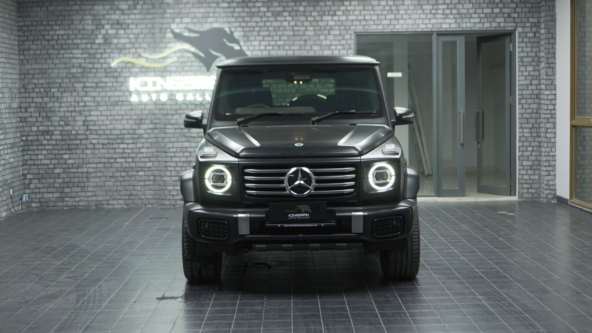 Mercedes G500 — view 7 of 13