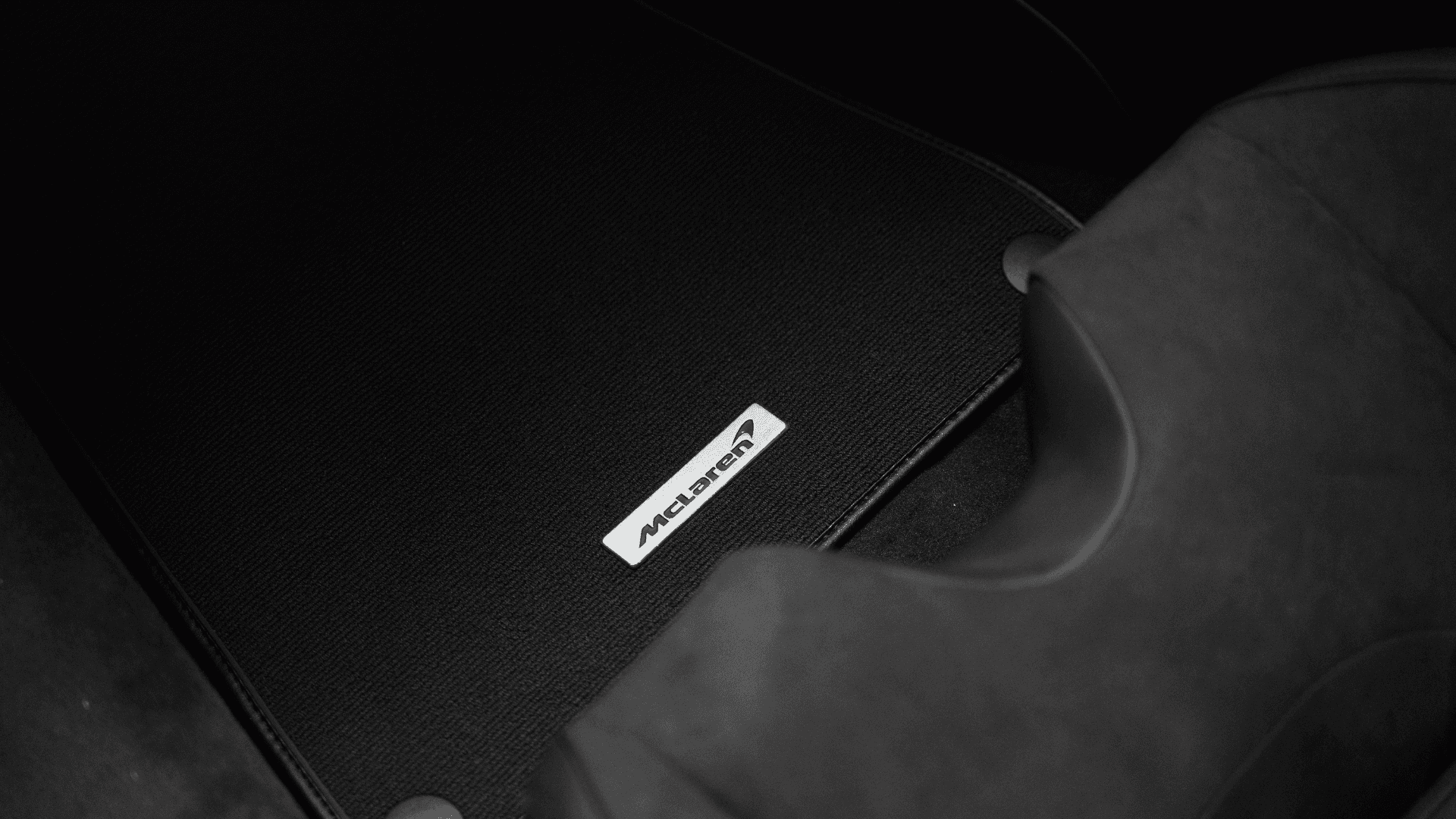 MCLAREN ARTURA SPIDER — view 13 of 20