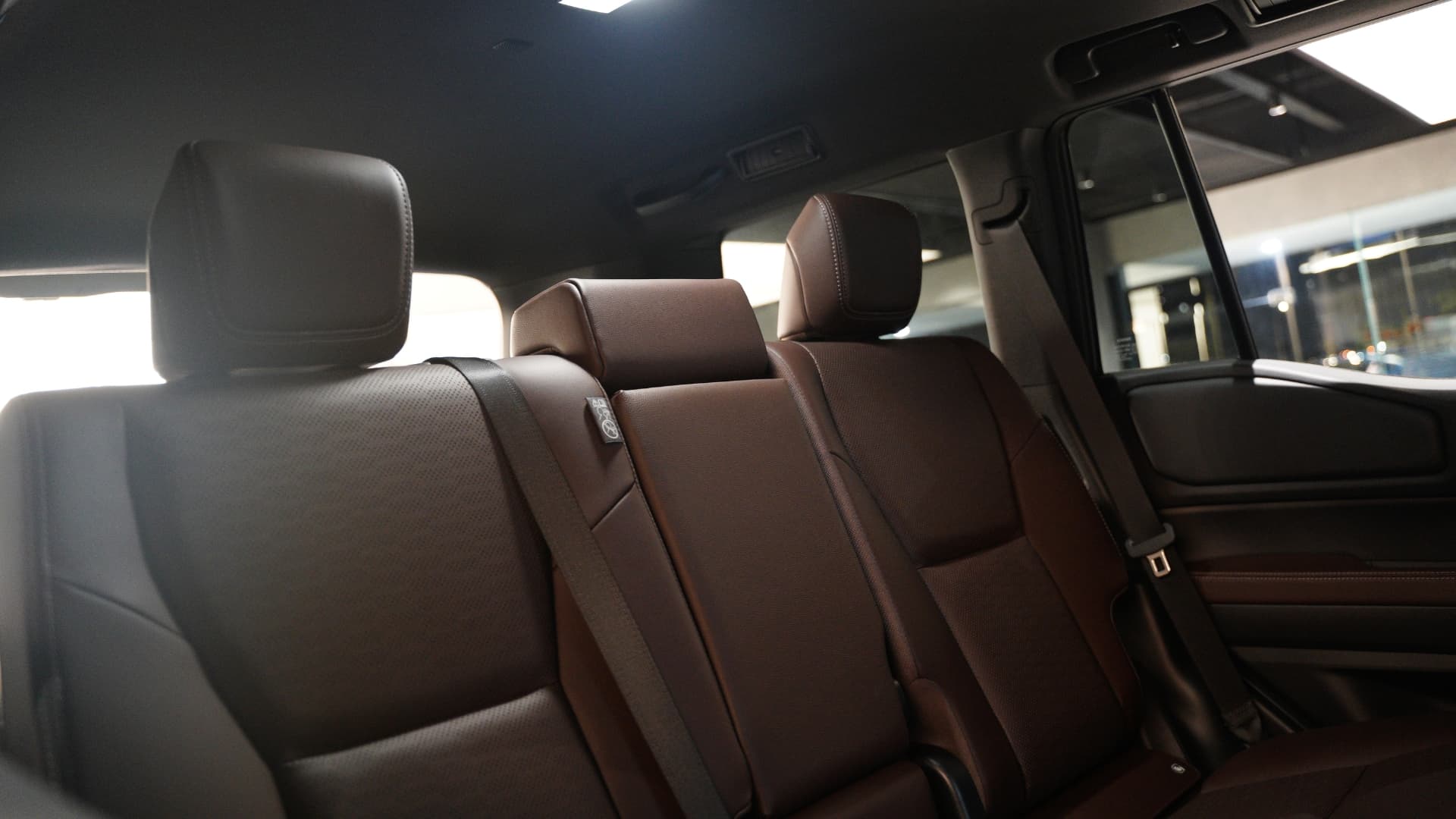 TOYOTA LAND CRUISER 250 ZX — view 11 of 12