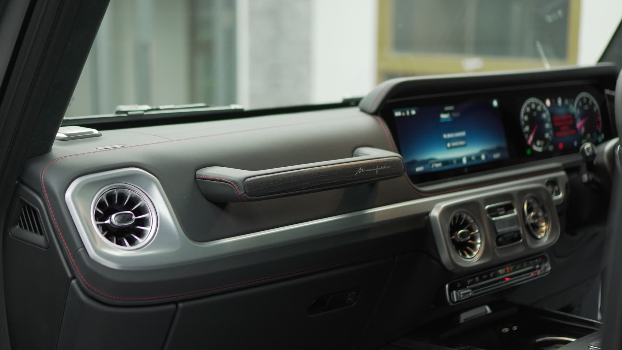 Mercedes G500 — view 11 of 13