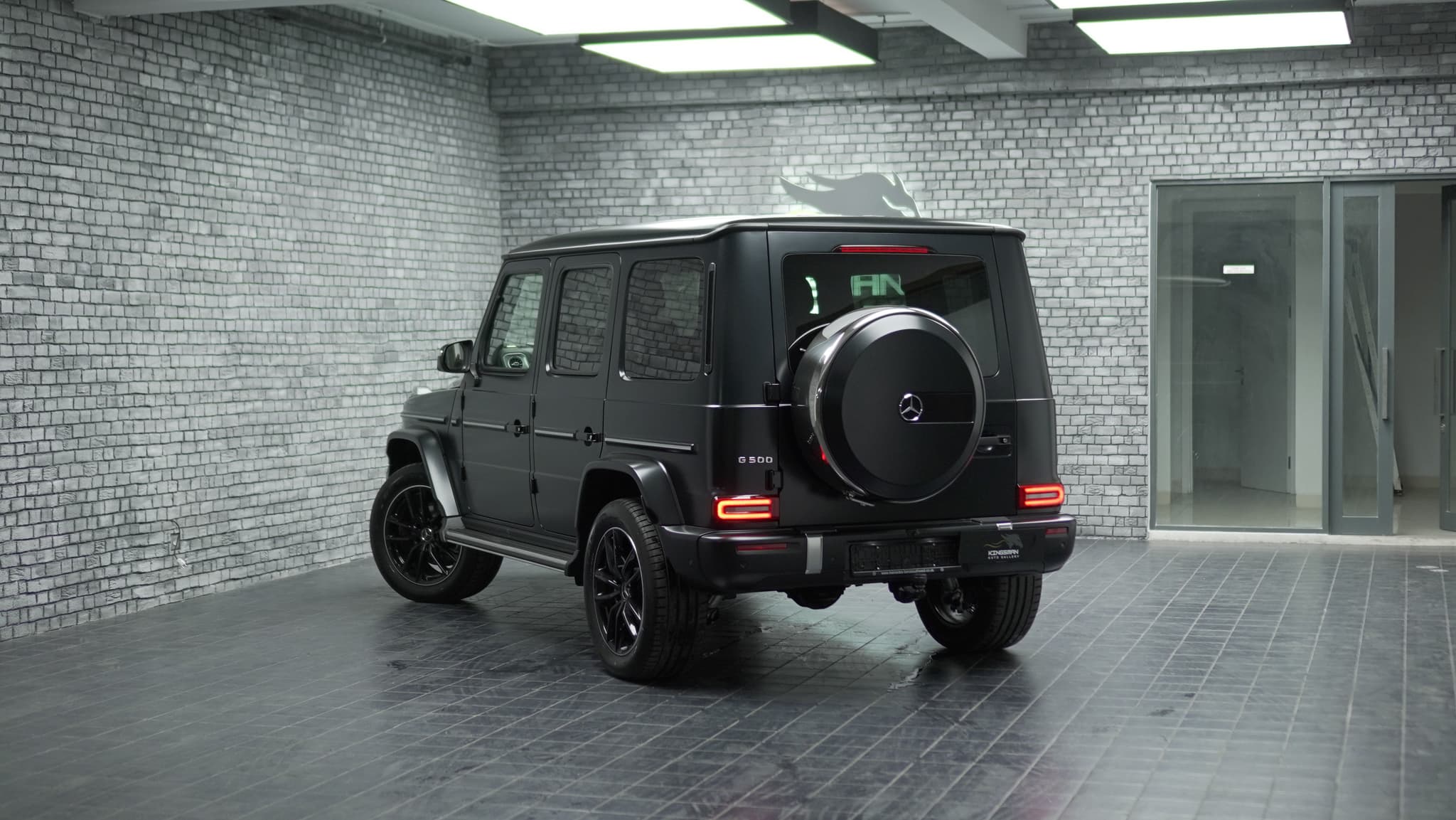Mercedes G500 — view 10 of 13