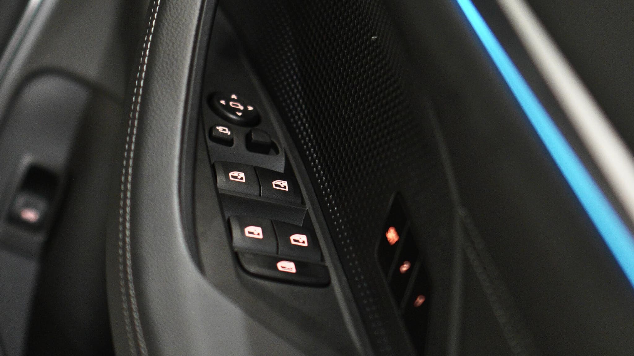BMW i4 EDRIVE35 — view 12 of 16