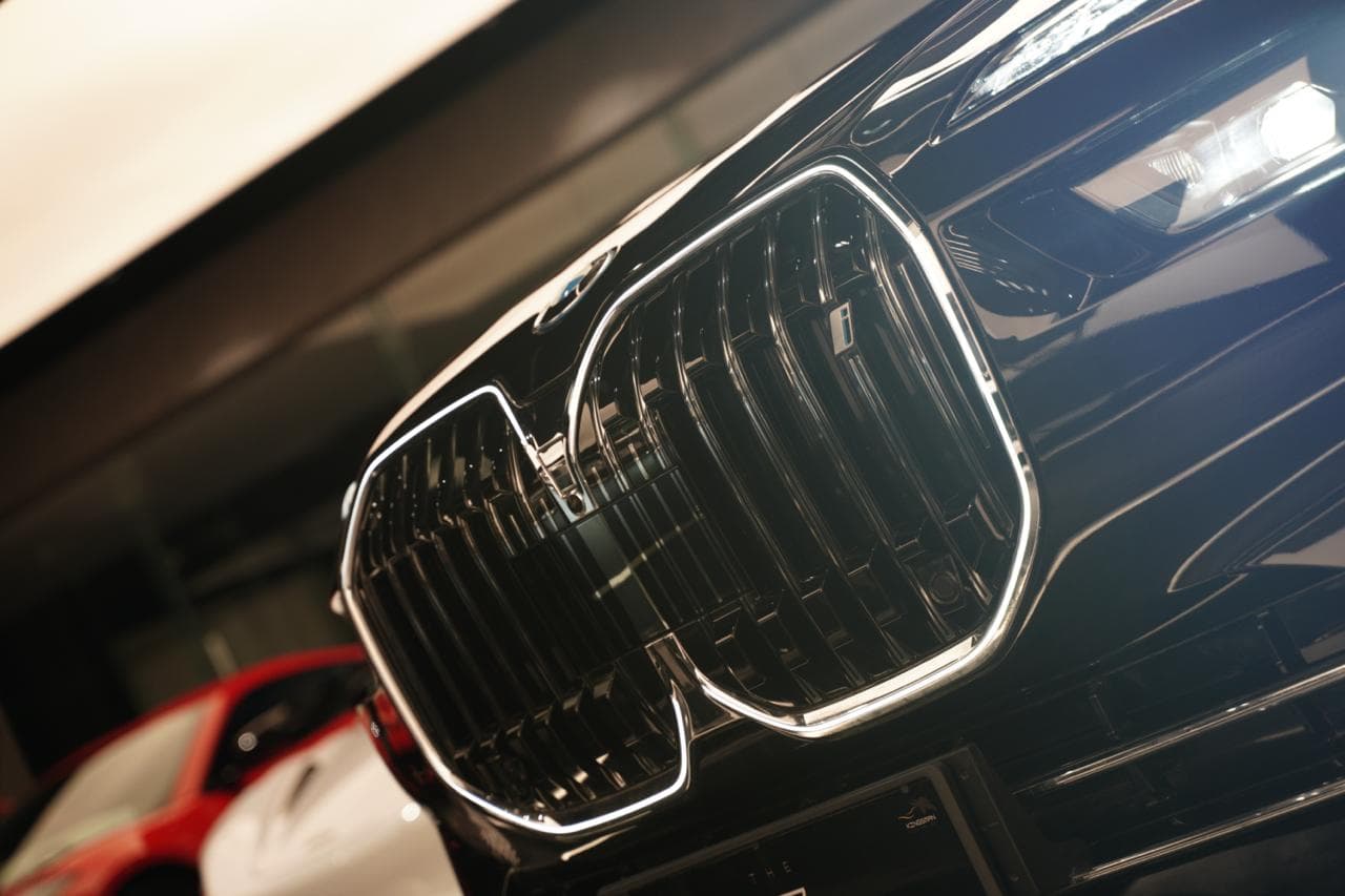 BMW EDRIVE50 PINNACLE — view 5 of 14