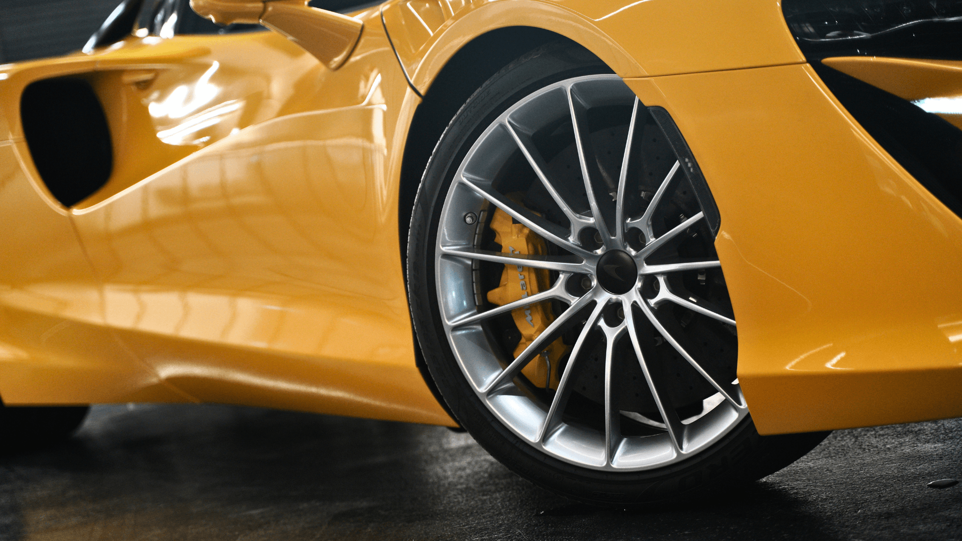 MCLAREN ARTURA SPIDER — view 5 of 20