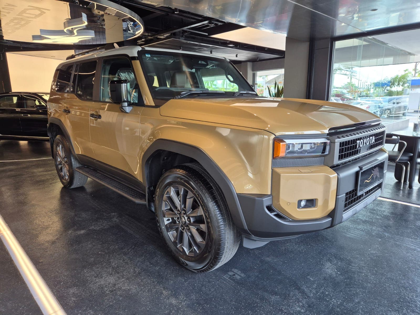 TOYOTA LAND CRUISER 250 ZX