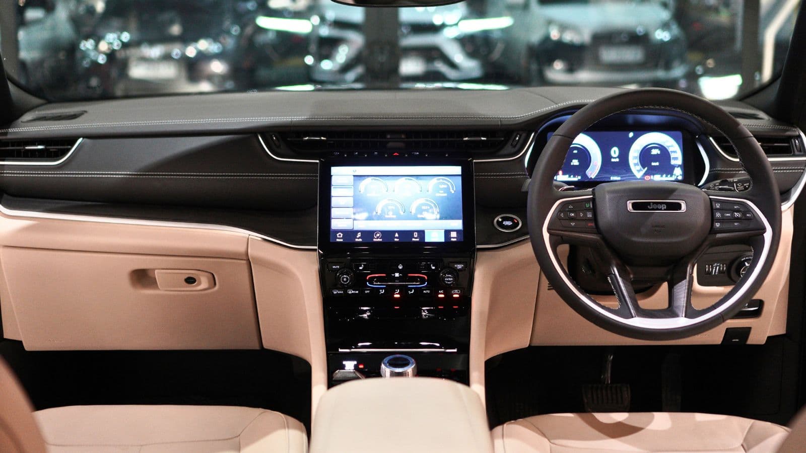 JEEP GRAND CHEROKEE 2.0T — view 24 of 25
