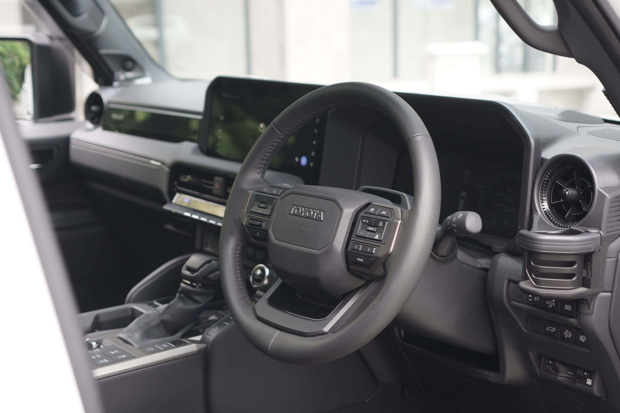 TOYOTA LAND CRUISER 250 ZX FIRST EDITION (MODELISTA) — view 11 of 30