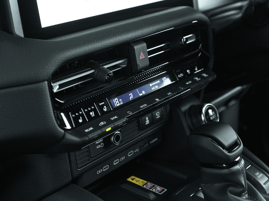 TOYOTA LAND CRUISER 250 VX — view 19 of 25
