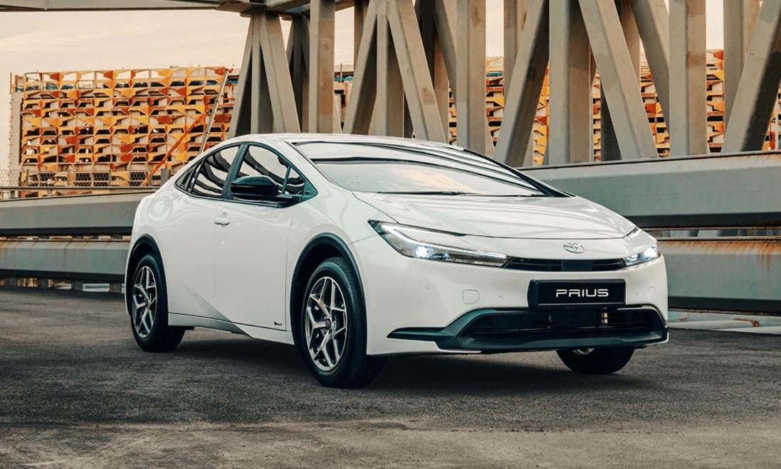 TOYOTA PRIUS