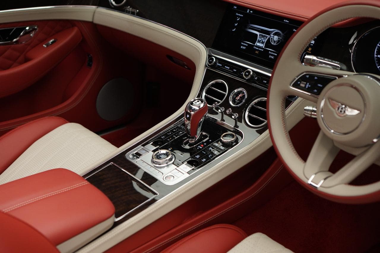 BENTLEY CONTINENTAL GT CONVERTIBLE AZURE V8 — view 7 of 15
