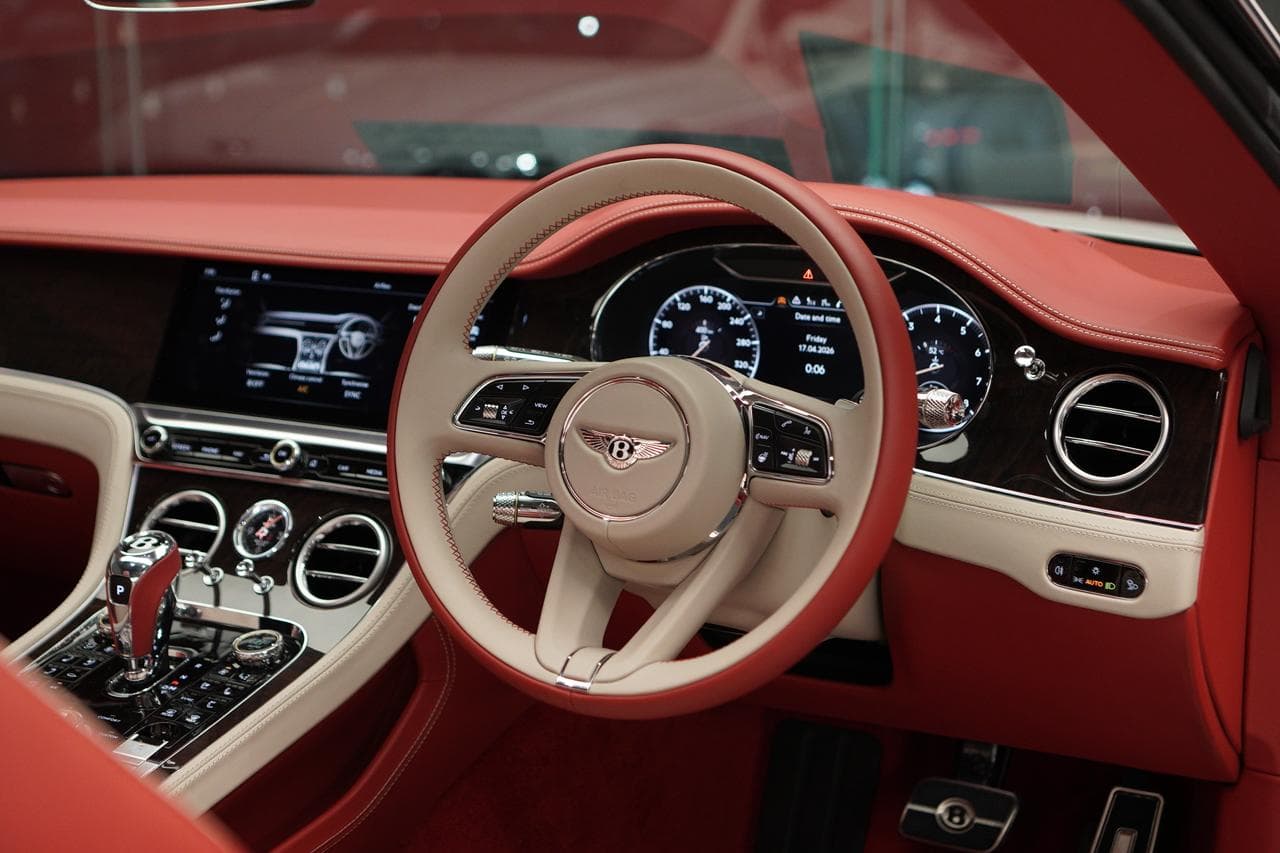 BENTLEY CONTINENTAL GT CONVERTIBLE AZURE V8 — view 14 of 15