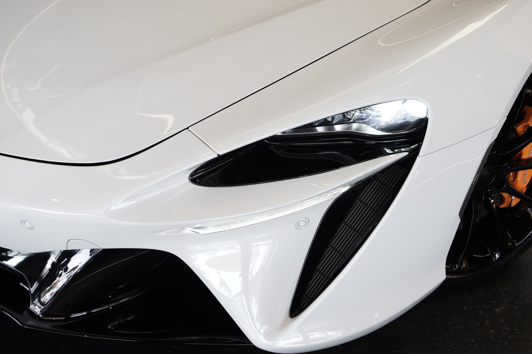 MCLAREN ARTURA — photo 4 of 4