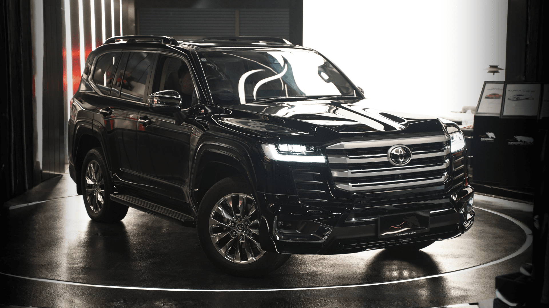 TOYOTA LAND CRUISER 300 ZX